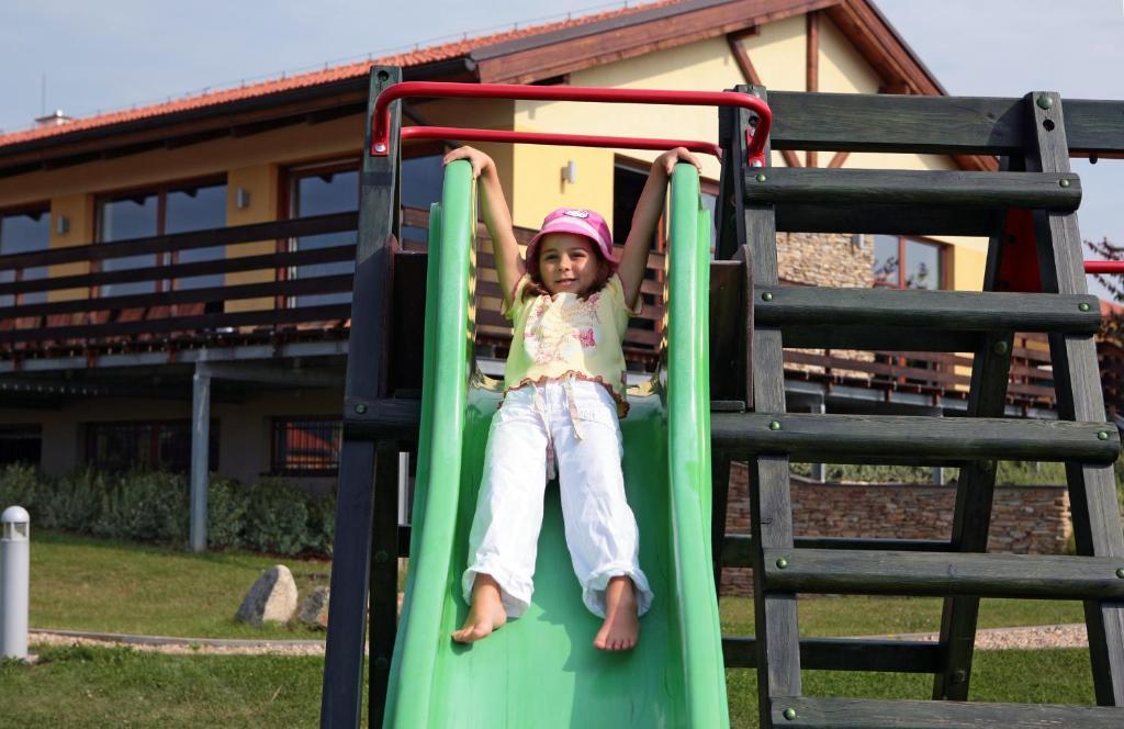 Wellness Hotel Happy Star نانيتسيه المظهر الخارجي الصورة